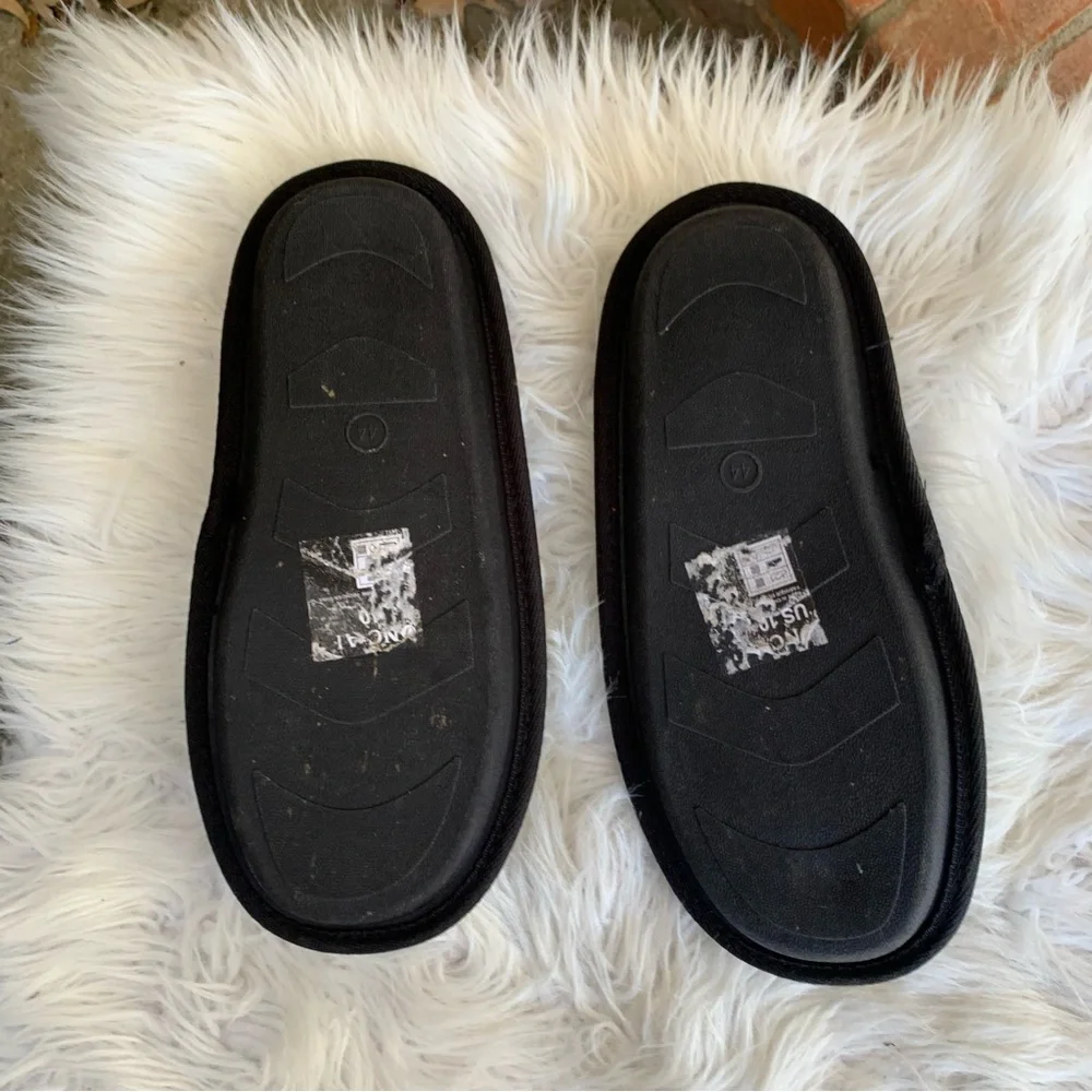 Men's Black and Gray Slippers Size 10
